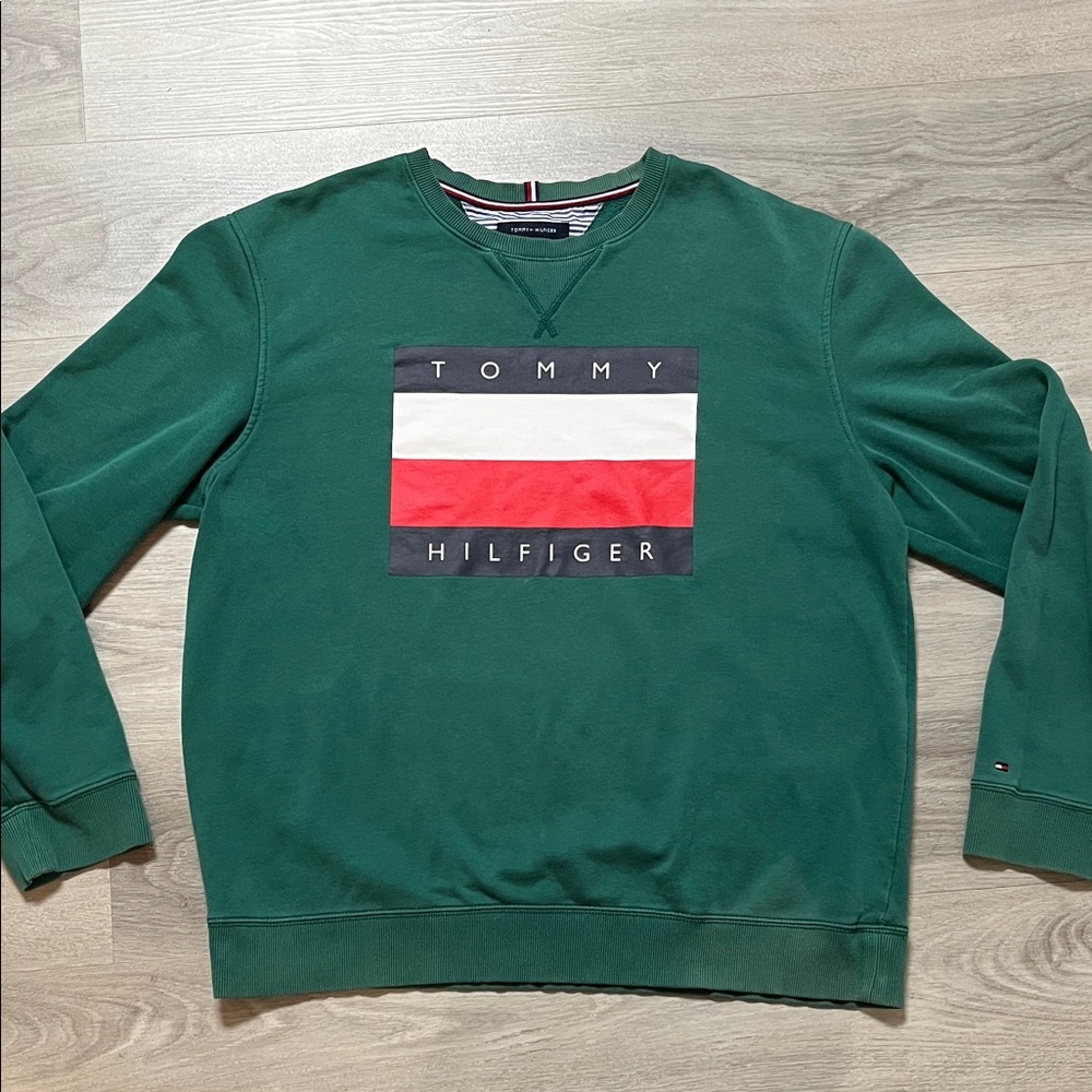 🔥🇺🇸Tommy Hilfiger Men's Sweater in Forest Green size xxl.